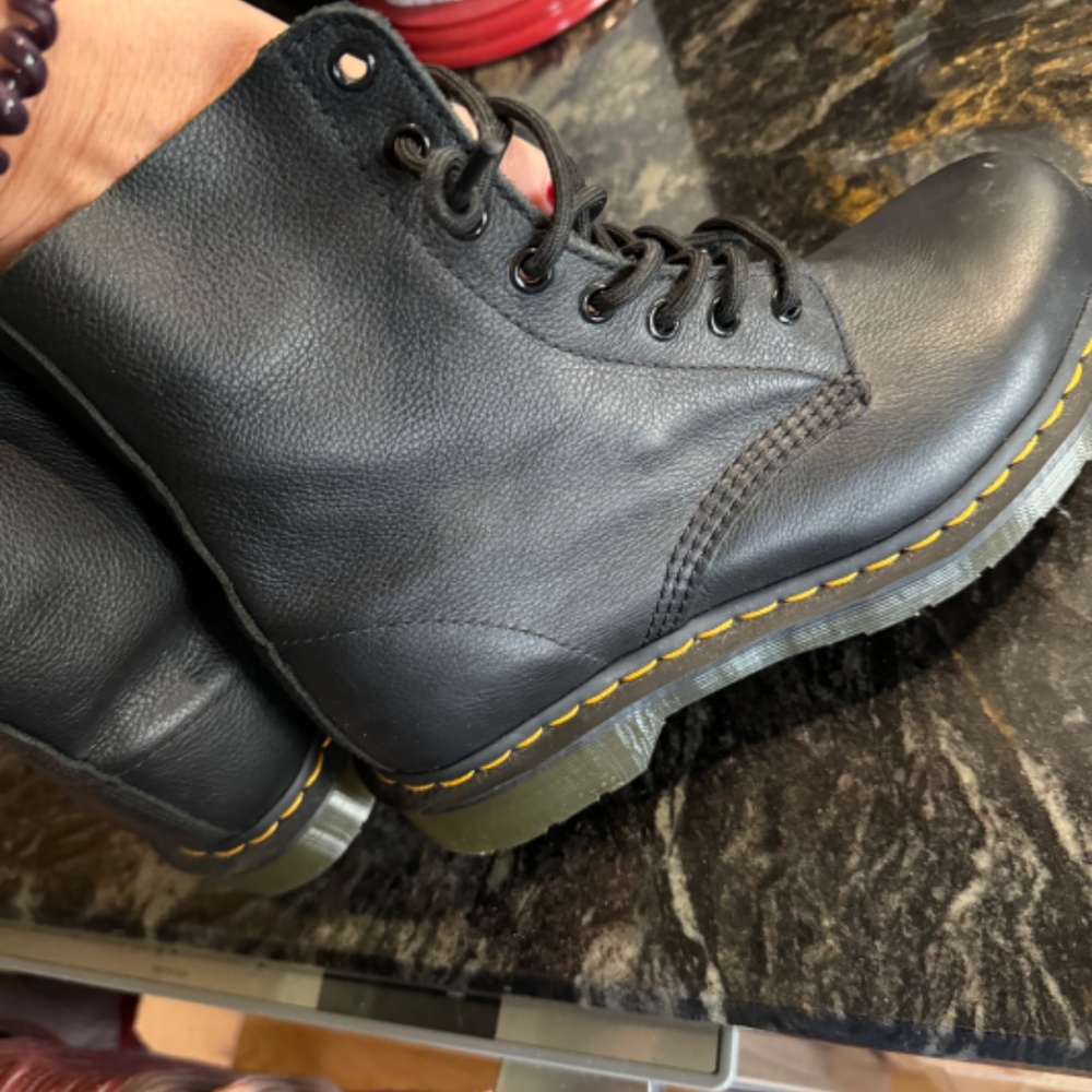 Dr. Martins - image 3